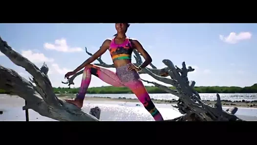 Jasmine victoria s gizli yüzmek özel alır