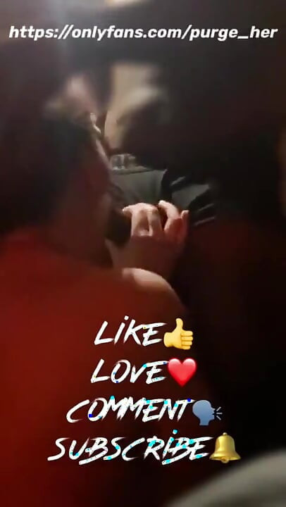 Kocasını aldatan pawg evli kadın kocası işteyken bana sakso çekti