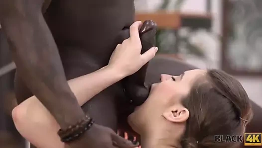 Sevimli evelina yeni siyah adam ile bd kutluyor