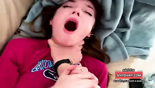 POV, SKUTECNY SEX S ROZTOMILA DIVKA - HORKA KOCICKA