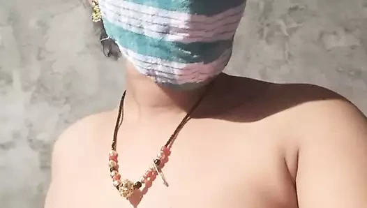 Desi eş göğüsler gösteri selfe