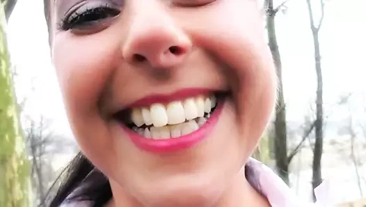 Azgın amatör orta yaşlı seksi kadın Steve Holmes ile tanışıyor