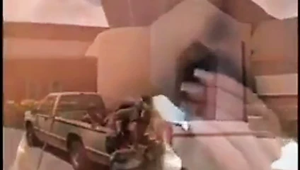 Kelly acımasız grup seks