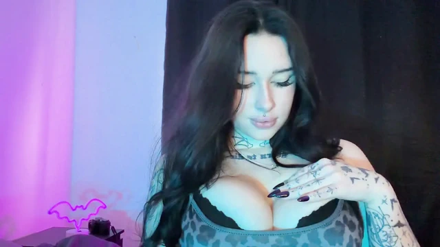 Büyük memeli İngiliz gotik asmr 31 talimatı