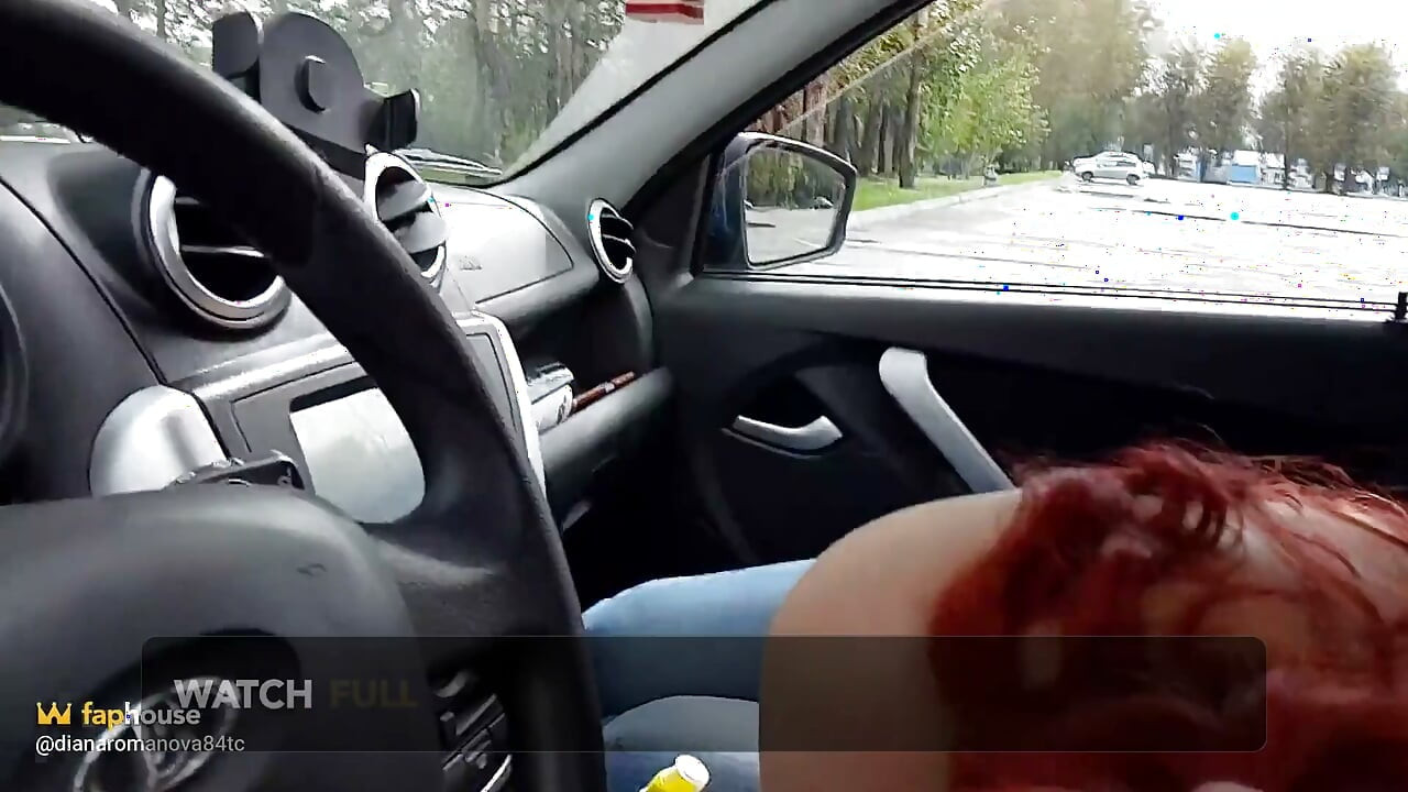 Ben Bir Rus Orospuyum, Kamusal Bir Otoparkta Arabada Üstü Çıplak Oral Seks Yapıyorum!
