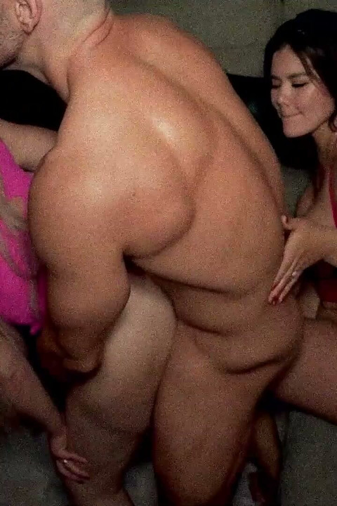 Grindhouse Üçlü Seks