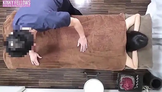 Uzun zerafet geri dönüyor: zarif bir güzellik derin, sıcak bir geceye sallıyor - bölüm 1