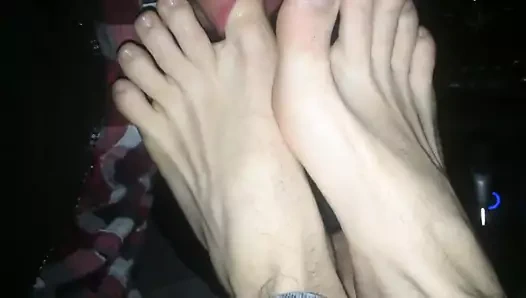 9 feet büyüklüğünde