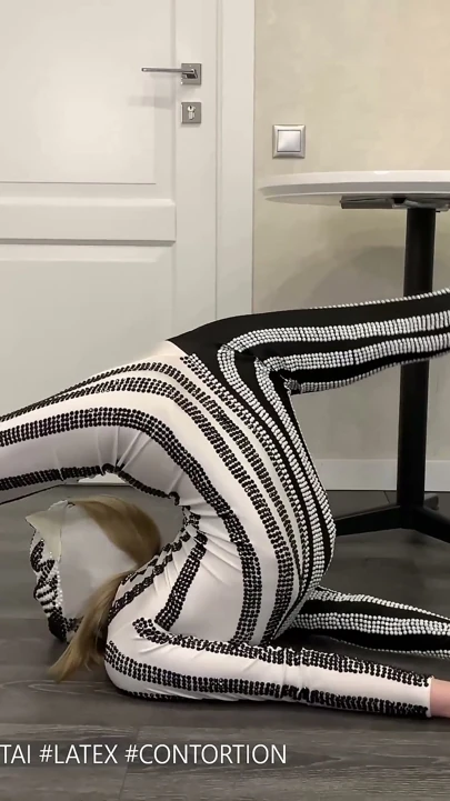 Contortion dildo penetrasyon