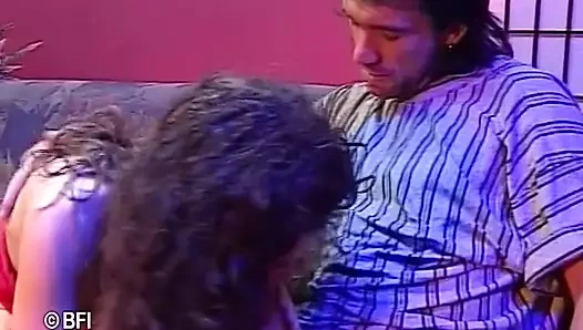 Çoraplı orta yaşlı seksi kadın harekete hazırlanıyor