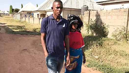 Gitmeden ve sevişmeden önce yan hatunumla yürüyüşe çıkmak