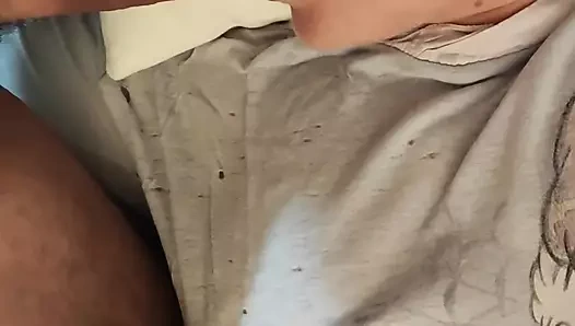 Demona ağzı boşalma dolu ile boşalıyor