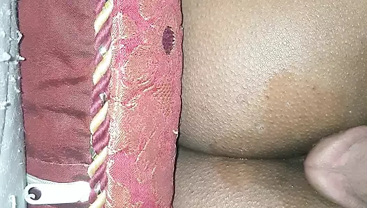 Sıkı götte yarakla ağrılı anal seksten sonra dölleme