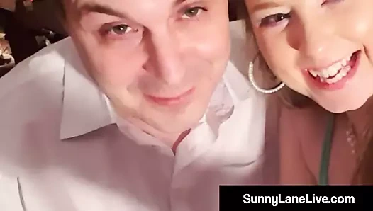 Kedi tatmin edici güneşli şerit onu azgın ıslak kapışma sikikleri!