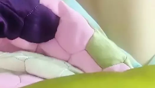 Ahmoi pürüzsüz bacaklar ve ayaklar