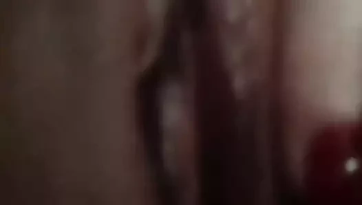 Yakın çekim arasında milf kedi