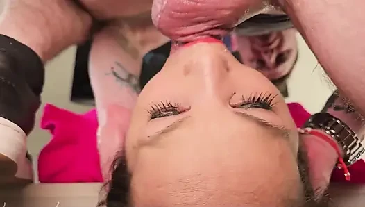 Diğerim Ve Deep Throat (deep Throat, Gagging and Tears) Olurken Sigara Içiyorum. Anal Yok Oluştan Prolapsusa