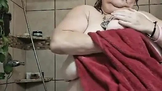 Ateşli Bir Tıraşsız Hemşire Vicki Kuruduktan Ve Başka Bir Bakım Yaptıktan Sonra