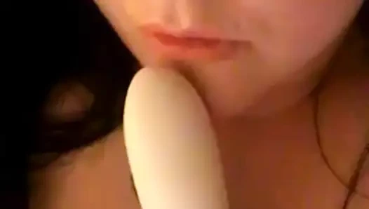 Şişman sürtük dildo emiyor