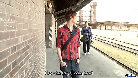 Twink turist tarafından sikiliyor