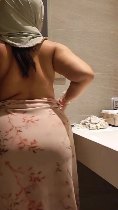 Bugün ekstra neşeli hissediyorum | Klip 1