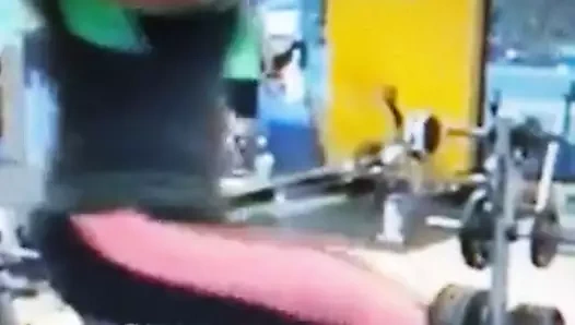 Sevgilim için kıçımı forma sokuyorum