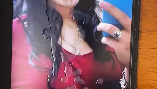 Sevimli kız için twitter'da cumtribute talep edildi