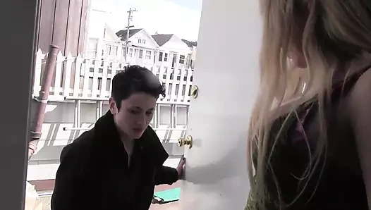 Aiden Starr ve Syd Blakovich güzel azgın lezbiyenler