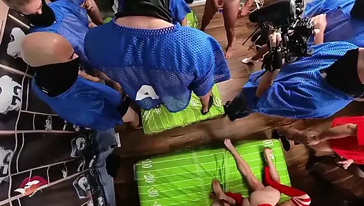 Futbolcular ponpon kızlara karşı 360 bts