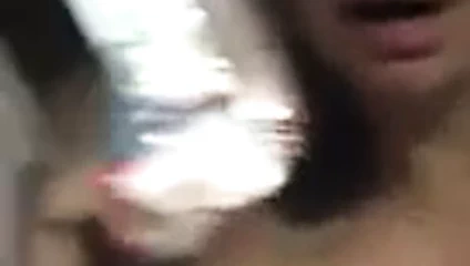 Amerikalı aktris Casey Wilson'ın üstsüz selfie videosu