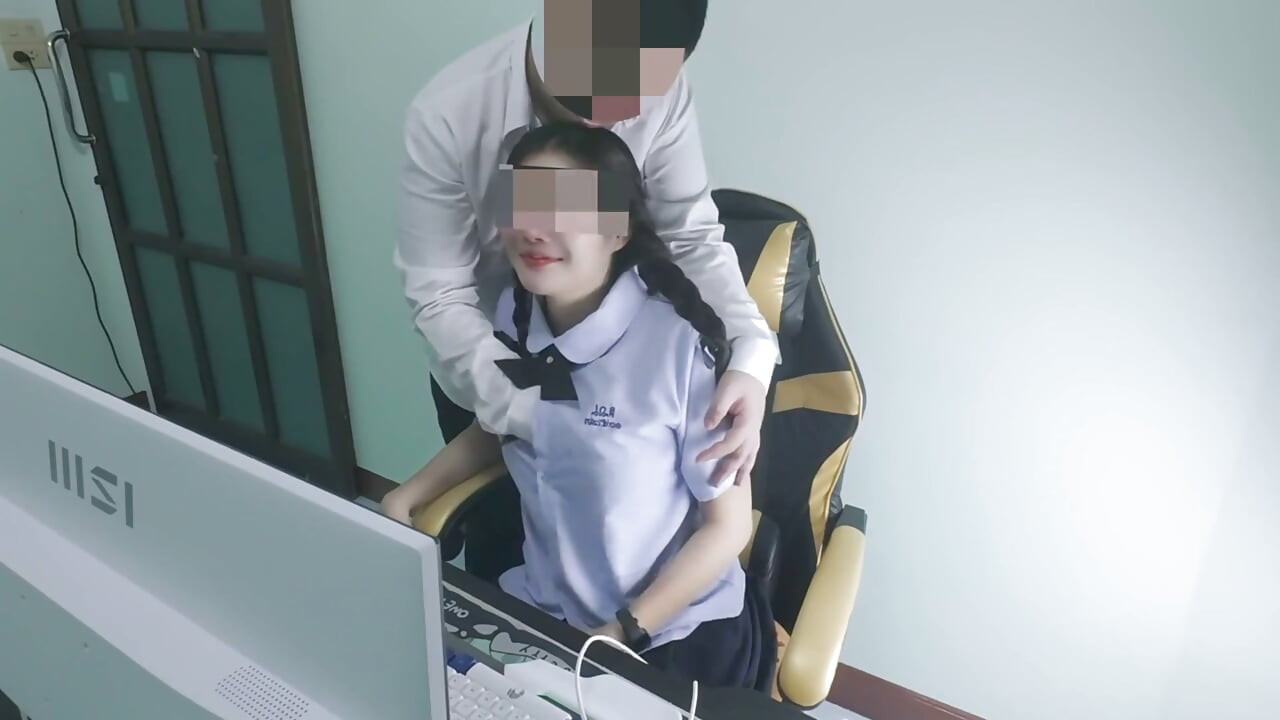Thai Female Student Secretly Watches On The Computer Caught By A Senior Crying at home (clear Thai voice)18+