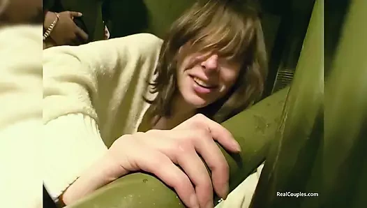 Irklararası çift Bex ve Lee Açık havada