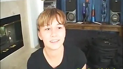 Sıcak sarışın streç ona göt ve becerdin