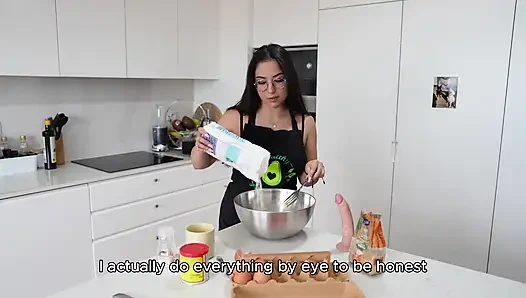 JOI CEI - BENIMLE PIŞIR VE KURABIYELERINE BOŞAL