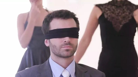 Tatlı yiyor Creampie kedi