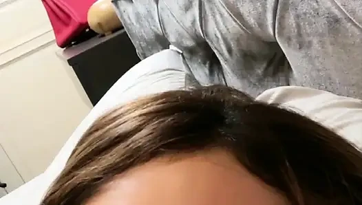 Azgın kız görüntülü görüşmede mastürbasyon yapıyor