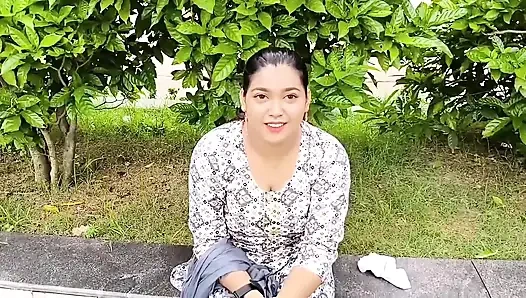 Hintli üniversiteli kız halka açık parkta bütün gece yabancıyla seks yapmayı kabul etti