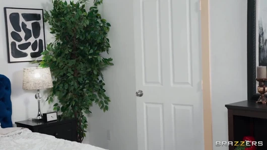 Brazzers - balon götlü ivy lebelle ve kendra sunderland ateşli üçlü grup seks yapıyor