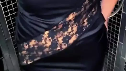 Bu kedi kocasının önünde bir partide çete becerdin olmak istiyor. koca aldatıyor. 18 yaşında Ukraynalı öğrenci.