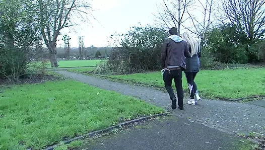 Brittany Bardot, Luke'un büyük yarağıyla sikiliyor