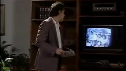 Sarışın officeworker sikikleri ona patron üzerinde the kanepe