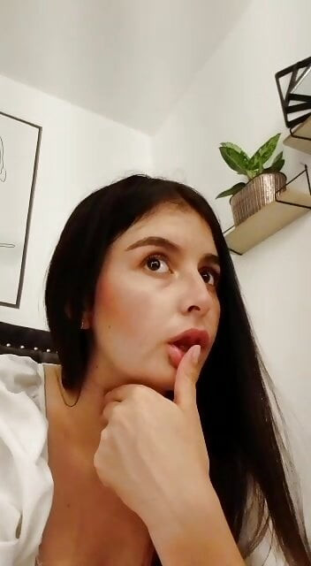 ben isabella seni bekliyorum
