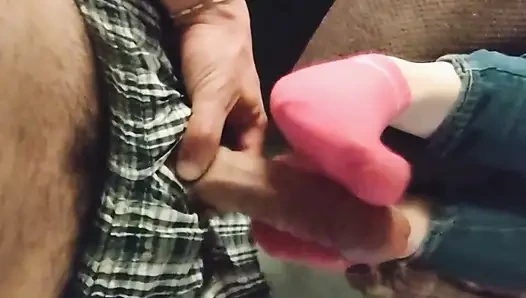 Pembe seksi gösterisiz nike çoraplı ayakla mastürbasyon - çorap elle muamele mavi ayak bileği çorap boşalması