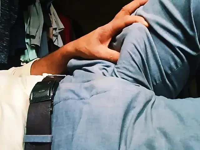 Asyalı yaşlı adam mastrubation büyük yarak