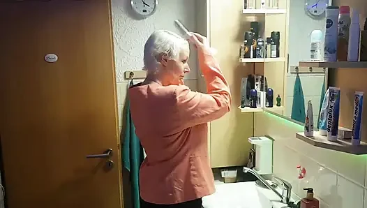 CFNM Oral Seks ve Cum Yutma
