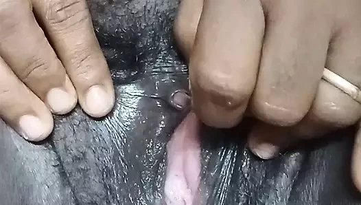 Yatak odasında Hintli anty sahnesi