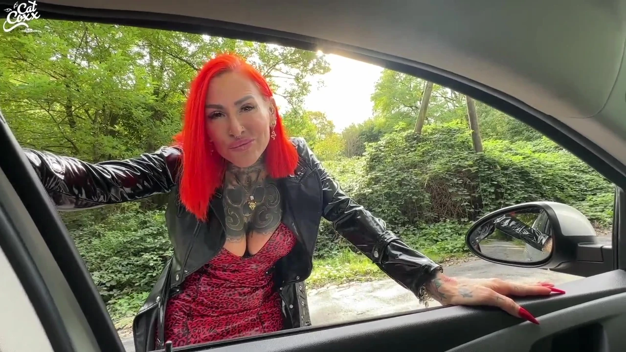 Perverted street hangout! Puss in Boots Bitch Fucks Without Rubber