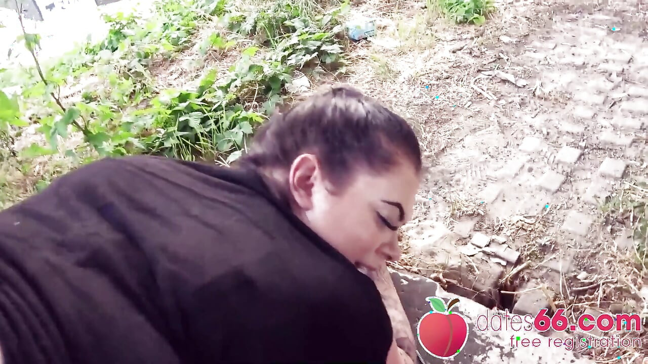 Otobahn tombul piliç Anastasiaxxx ile sikişiyor! (ingilizce)