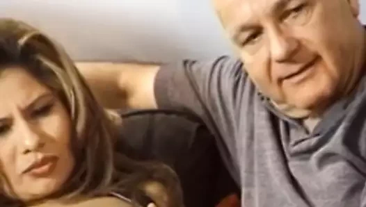 Kocamın önünde sert ve sert seks yapalım