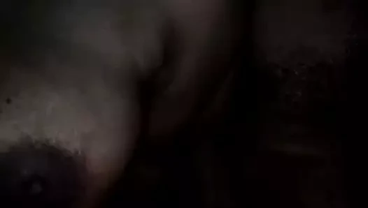 Hintli büyük memeli web kamerası